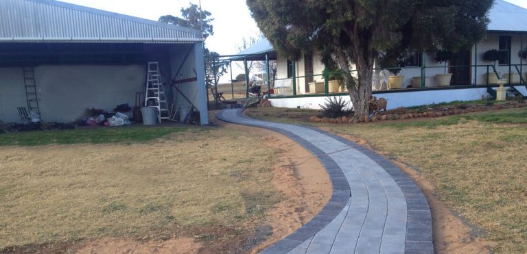 tumbled cobblestone curved path cowra concrete products