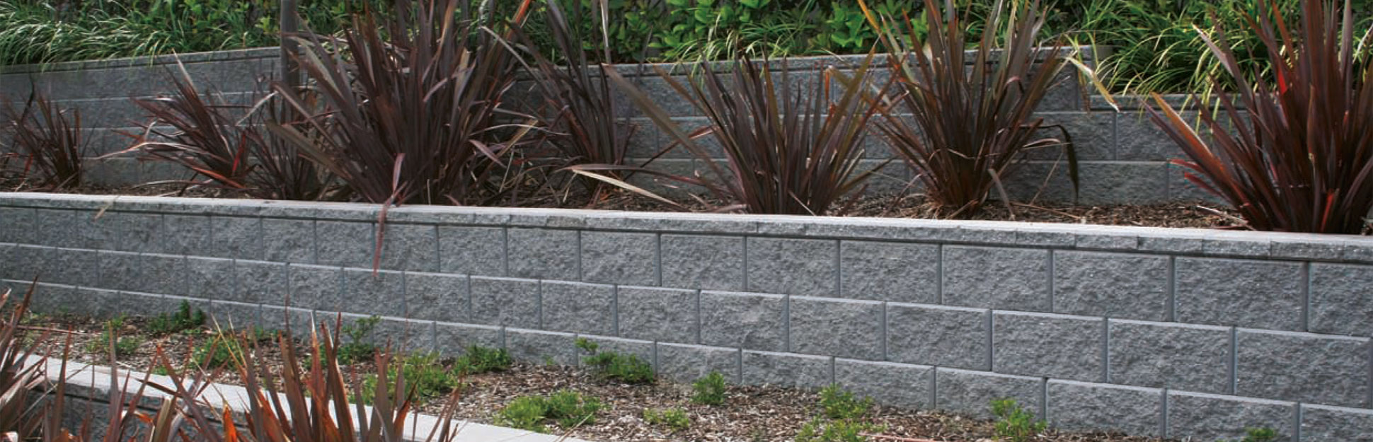 Tasman concrete block retaining wall system